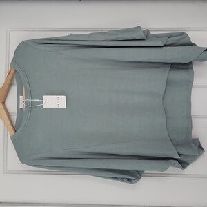 Women's NWT Heyson flowy top size S/M